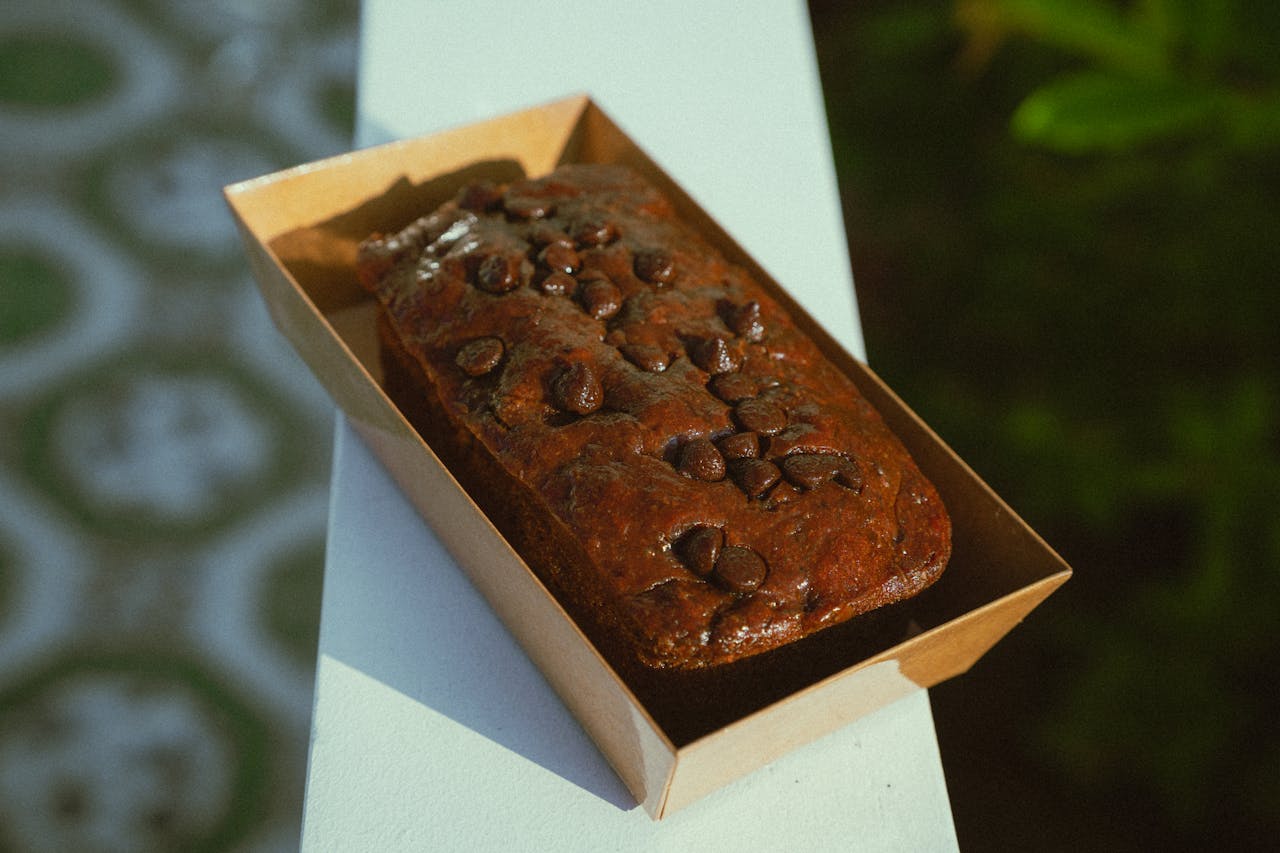 photo of artistic cake, baked dessert, beautiful